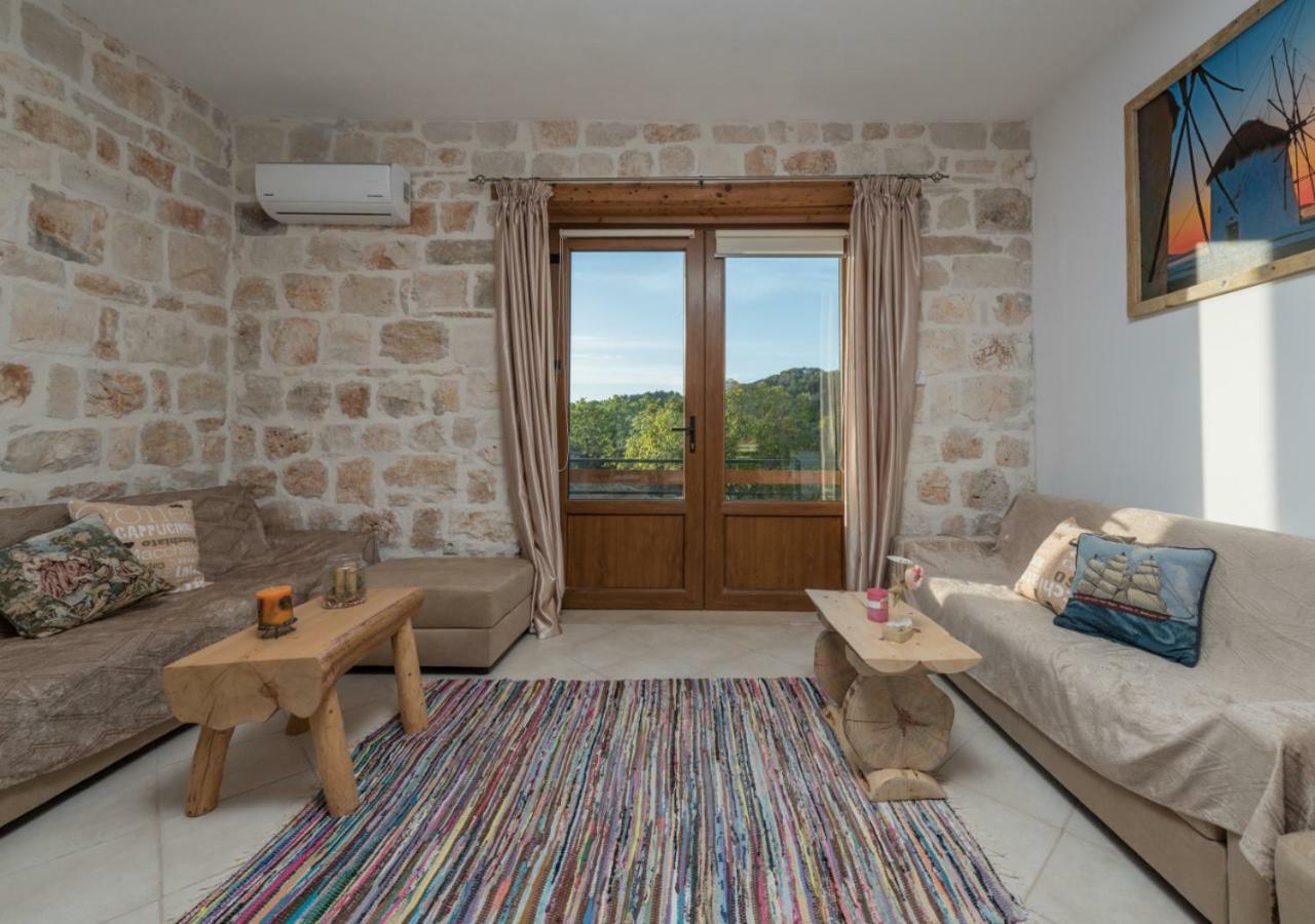 Villa Windmill Near Shipwreck Beach Volímai エクステリア 写真