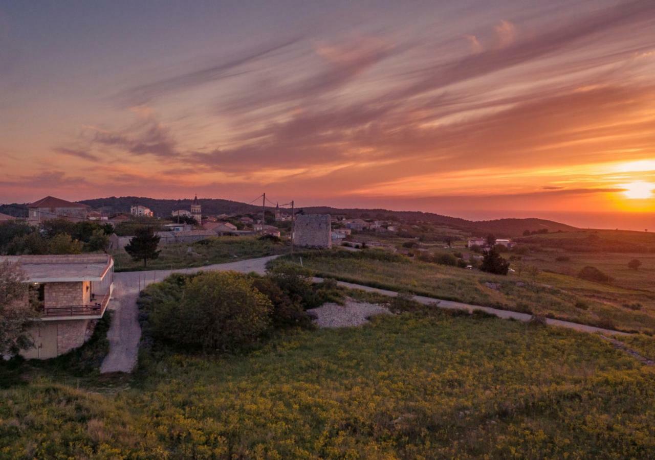 Villa Windmill Near Shipwreck Beach Volímai エクステリア 写真