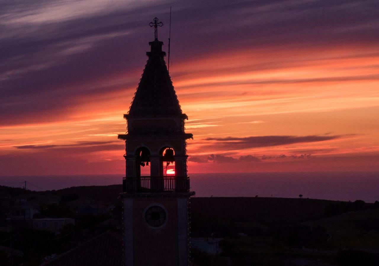 Villa Windmill Near Shipwreck Beach Volímai エクステリア 写真