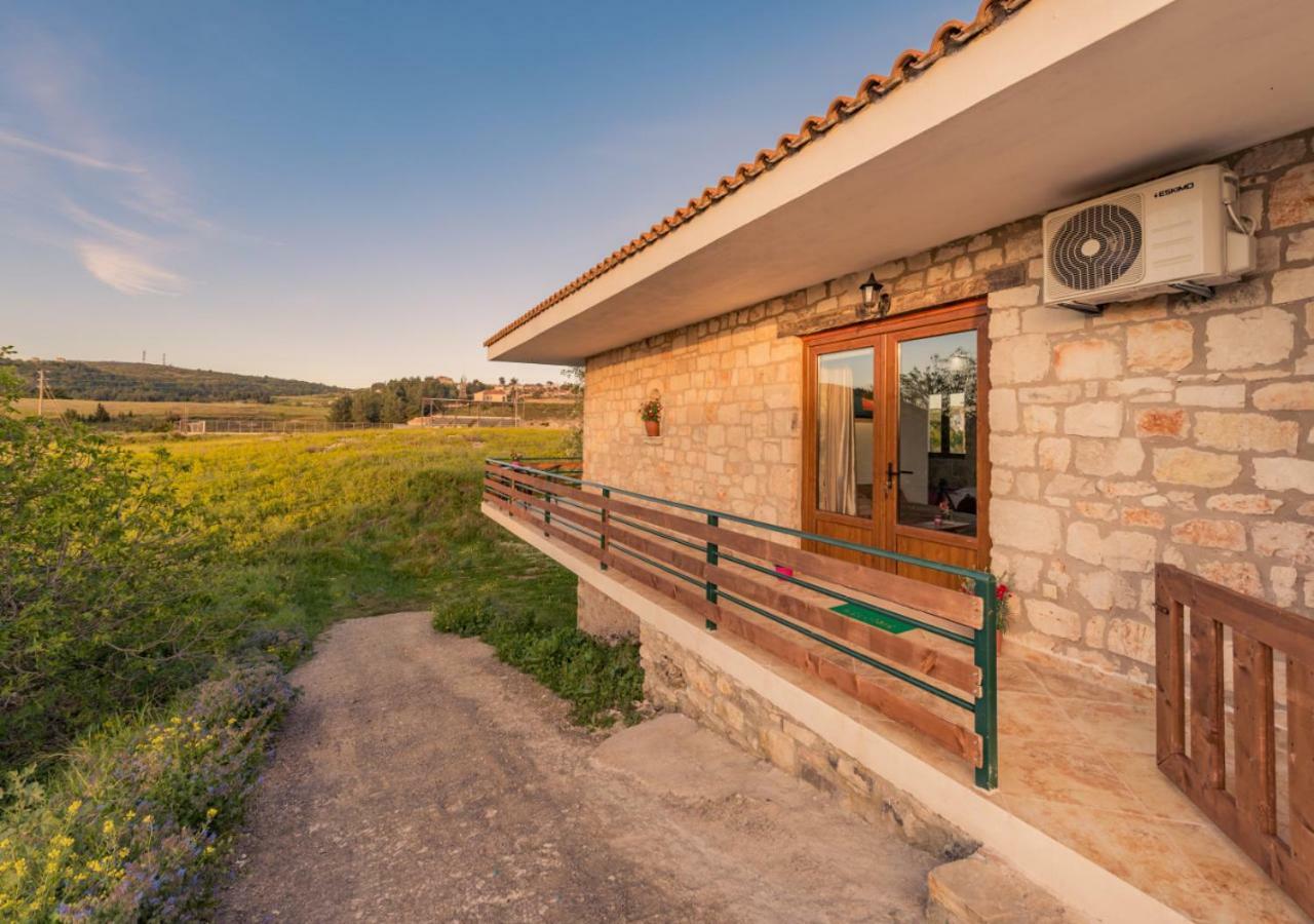 Villa Windmill Near Shipwreck Beach Volímai エクステリア 写真